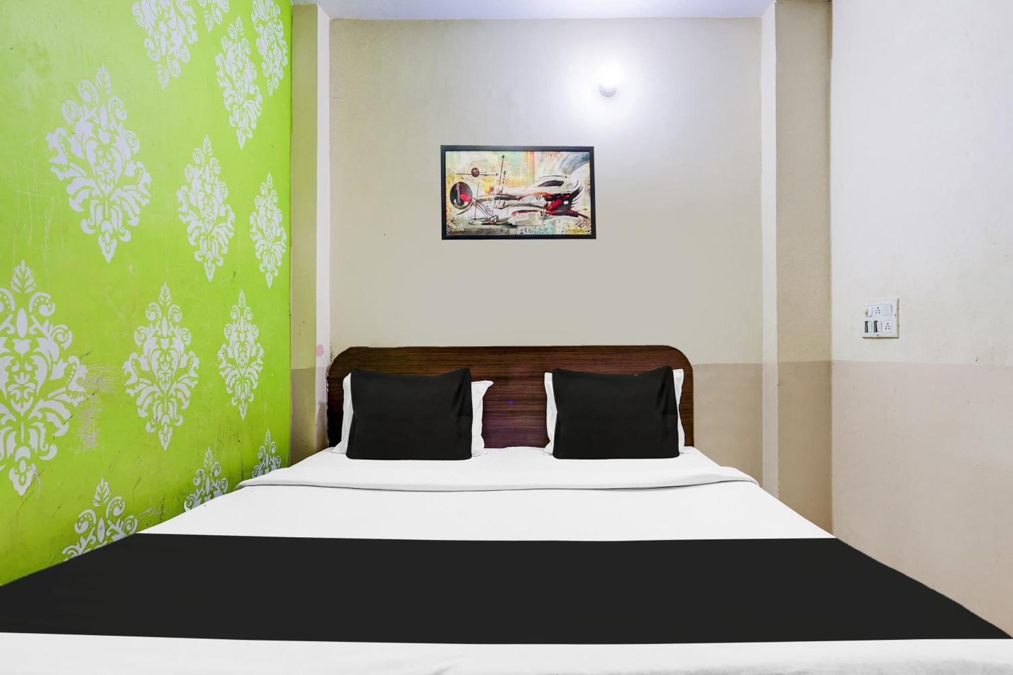 Hotel O Deurali Dx Nuova Delhi Esterno foto