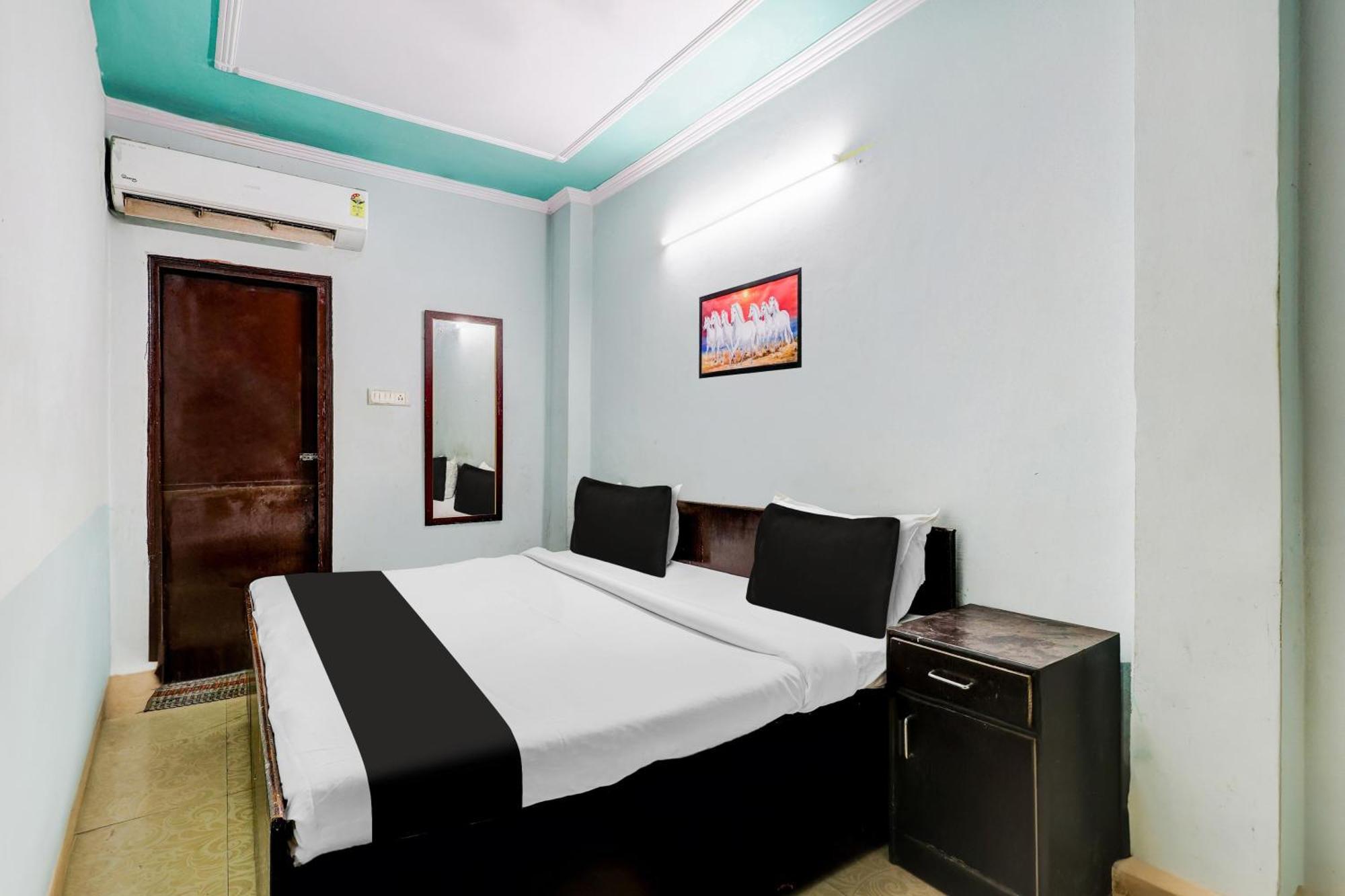 Hotel O Deurali Dx Nuova Delhi Esterno foto