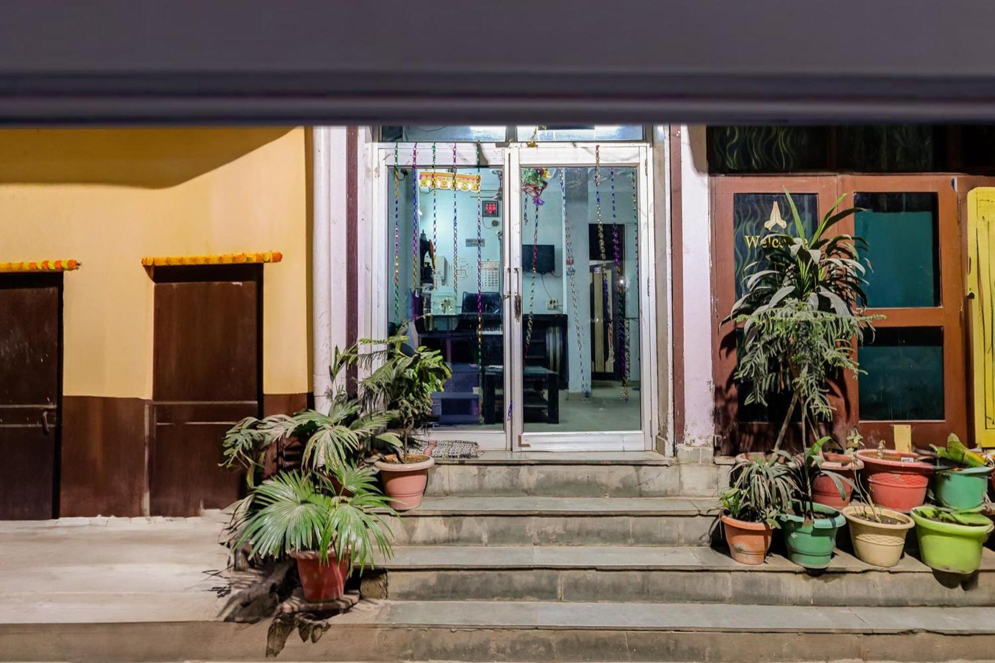 Hotel O Deurali Dx Nuova Delhi Esterno foto